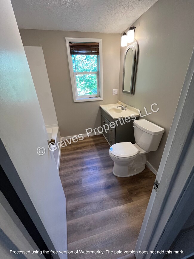 Bathroom - 602 Platt St