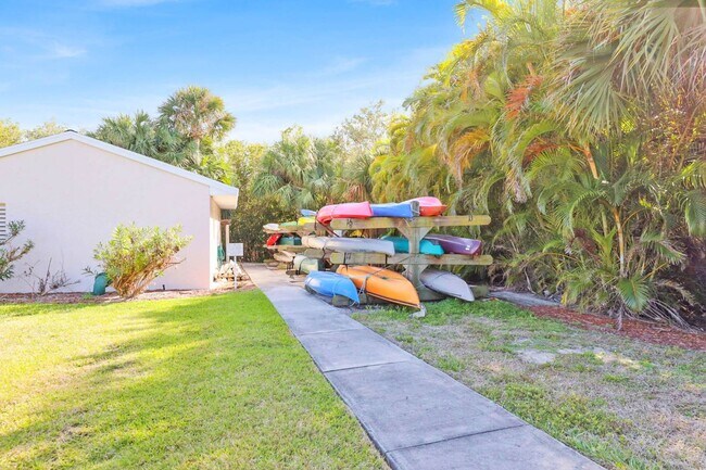 Building Photo - 5051 N Hwy A1A
