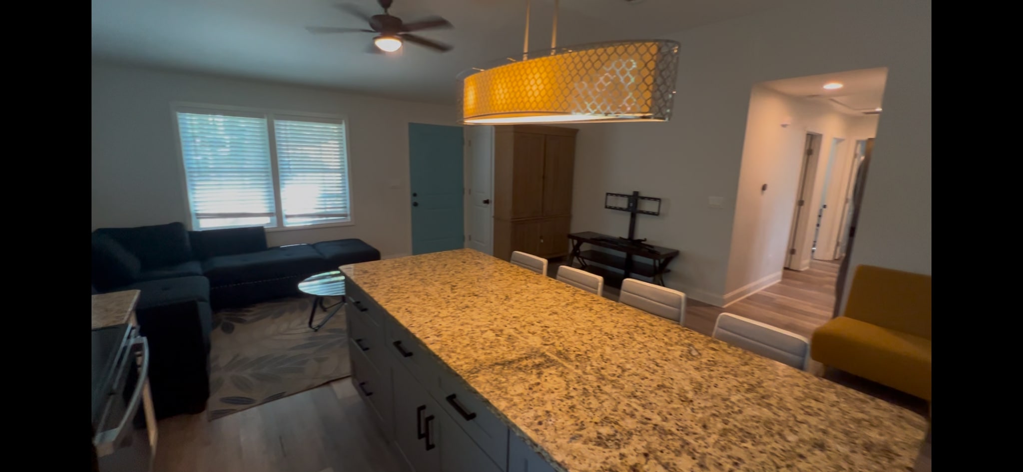 Building Photo - Room in Duplex on Cedar Ave NW