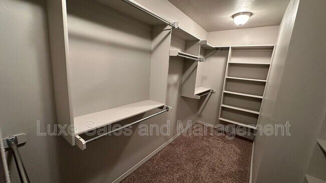 Building Photo - 4716 River Mesa Dr