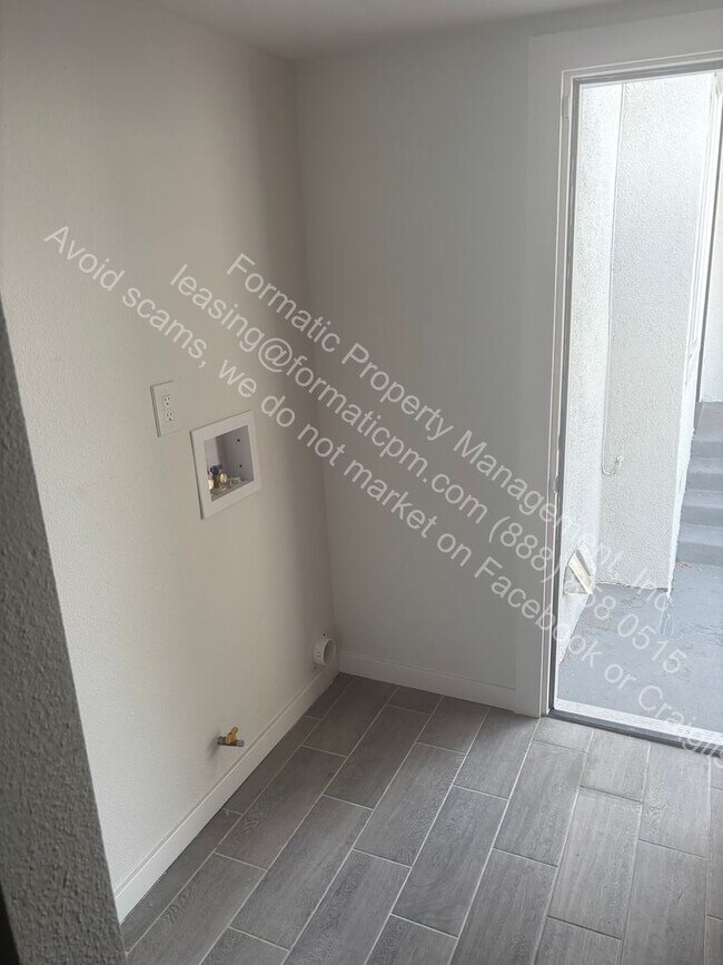 Building Photo - 120 E Century Blvd