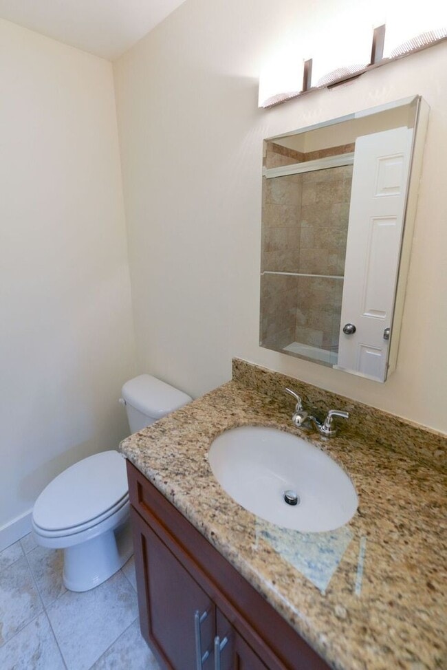 Building Photo - 5078 Delridge Way SW