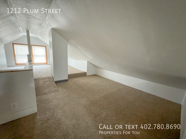 Building Photo - 1212 Plum St