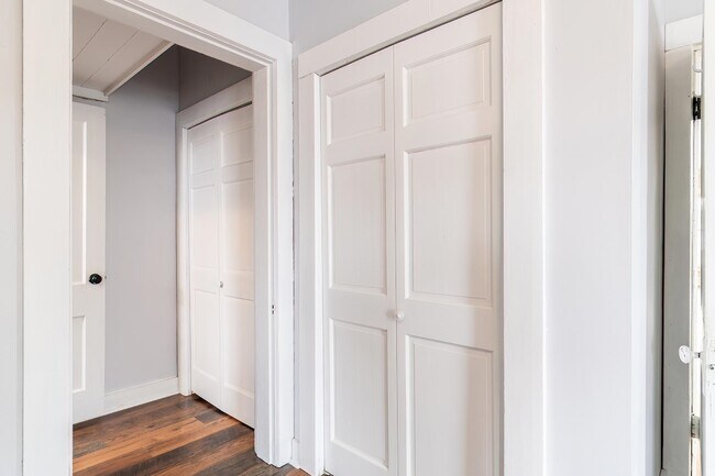 Building Photo - 1020 W Wayne St