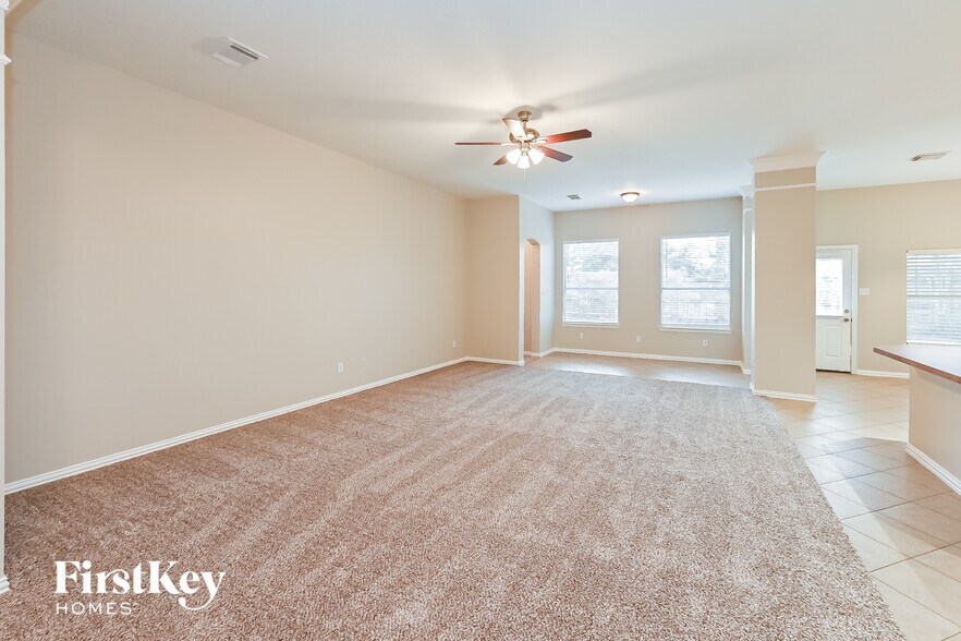 Building Photo - 3010 Silverwood Park Ln