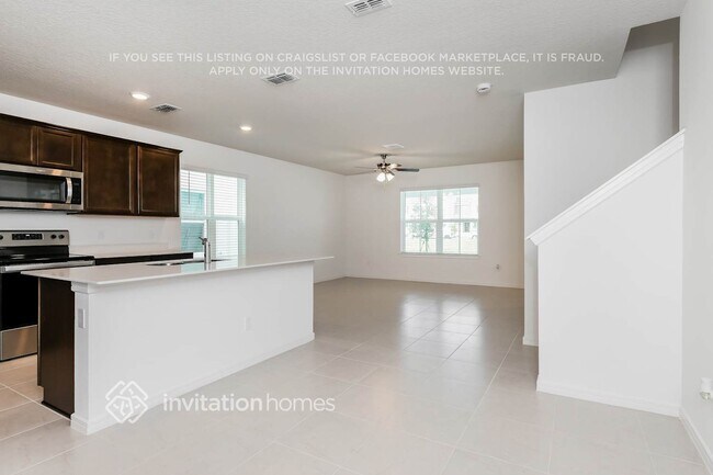 Building Photo - 1977 Summer Serenity Dr