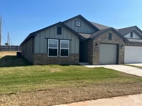 Building Photo - BRAND NEW DUPLEX!