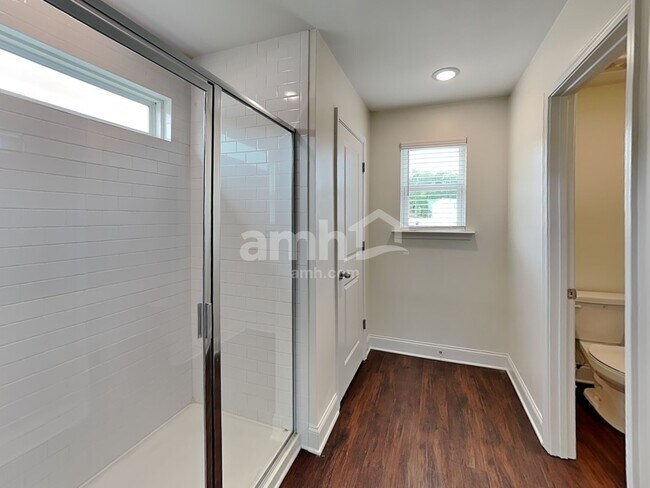 Building Photo - 4080 Chivalry Dr