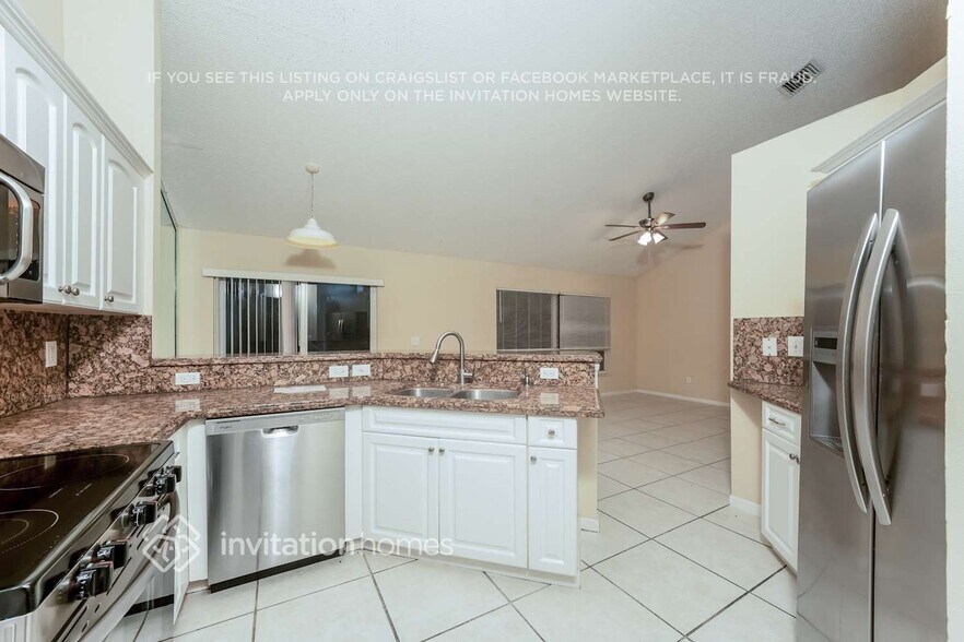 Building Photo - 9648 Tavernier Dr