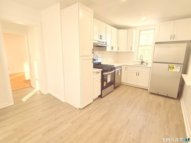 Building Photo - 11 Starr Ave