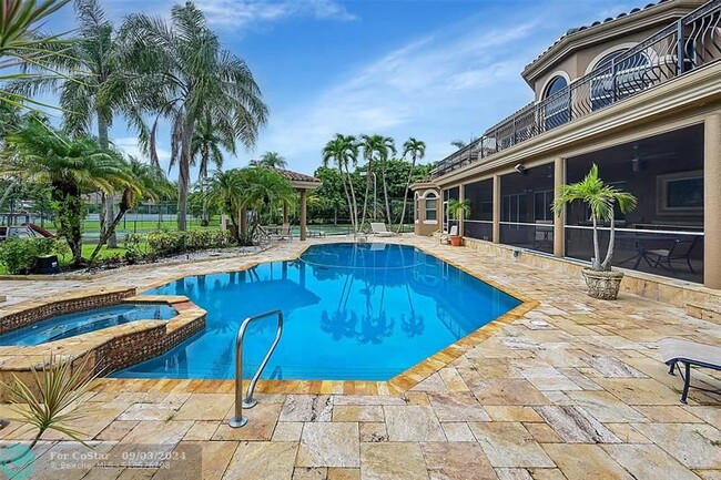 Building Photo - 4200 Coral Hills Dr