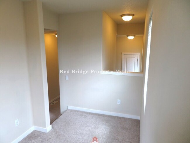 Building Photo - 28500 SW Villebois Dr N