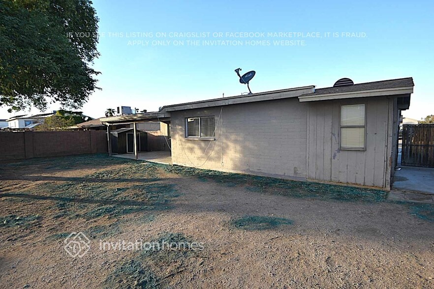 Building Photo - 3735 W Columbine Dr