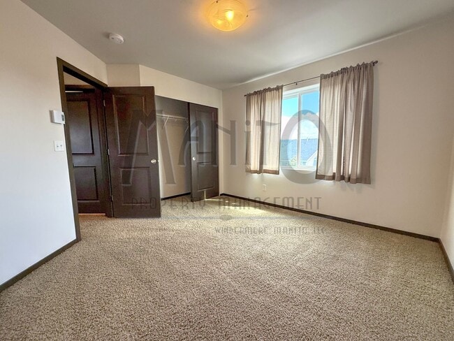 Building Photo - Kendall Yards Townhouse