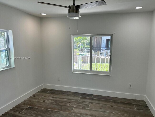 Building Photo - 261 NW 49th St