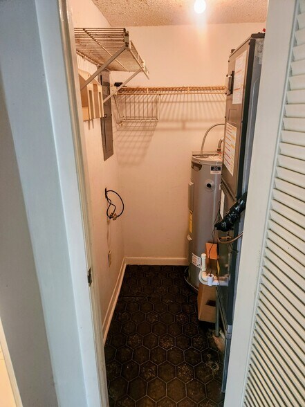 Utility - 2025 Sylvester Rd