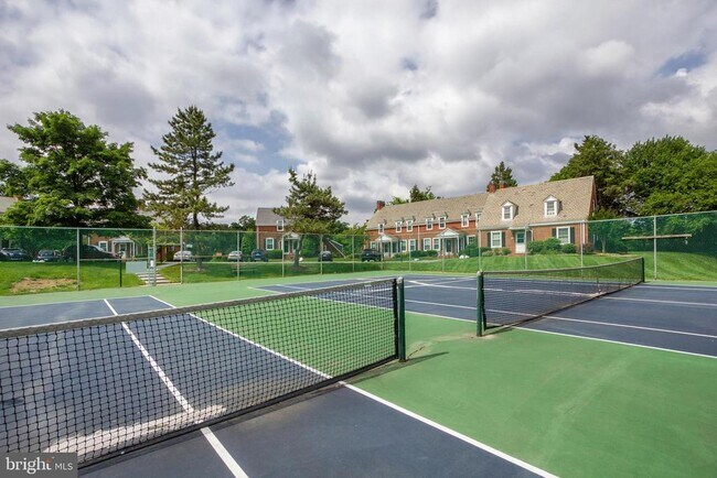 Building Photo - 4859 S 28th St