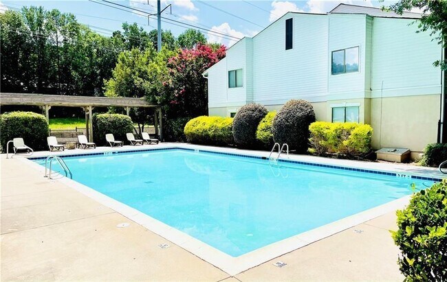 Building Photo - 1415 Wingate Way