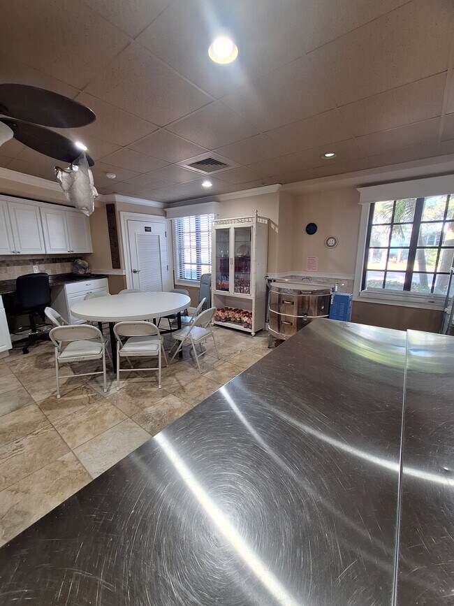 Building Photo - 29201 S Jones Loop Rd