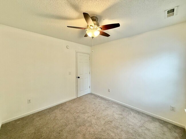 Building Photo - Newly Remodeled 4BD, 2.5BA Raleigh Home wi...