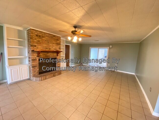 Building Photo - 40291 LA-42