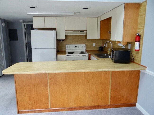 Building Photo - Spacious 2 bed/2 bath Deer Creek Villas-Su...