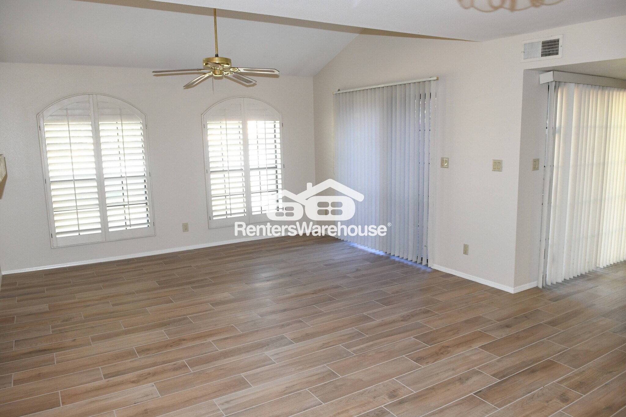 Building Photo - 6945 E Cochise Rd