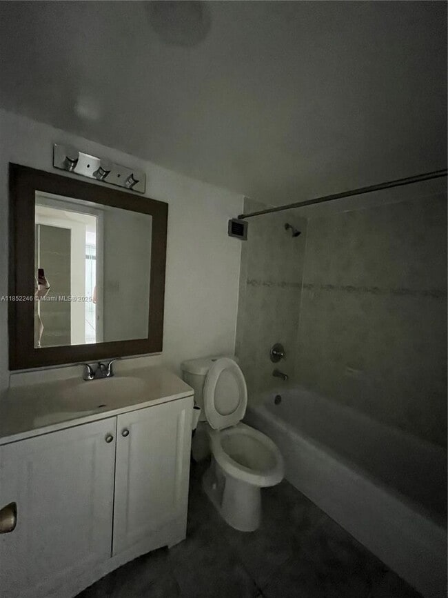 Building Photo - 3360 Spanish Moss Terrace