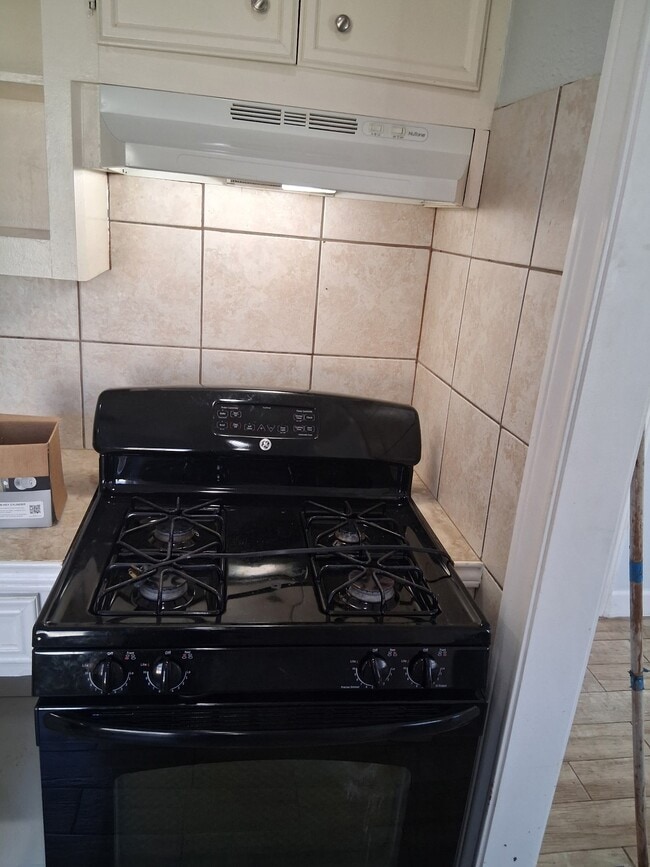 Building Photo - 1222 Teal St