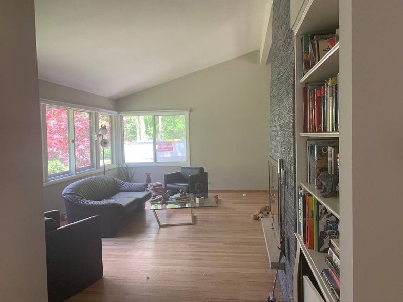 Building Photo - 11810 Schemer Ln