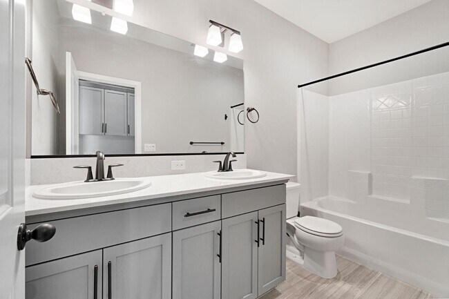 Building Photo - 4415 Horizon Dr