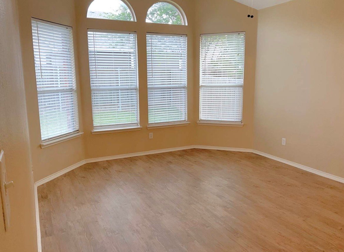 Building Photo - 2360 Merlin Dr