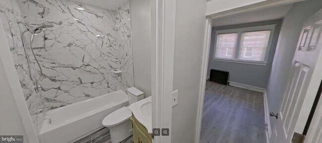 Building Photo - 6459 N 16th St