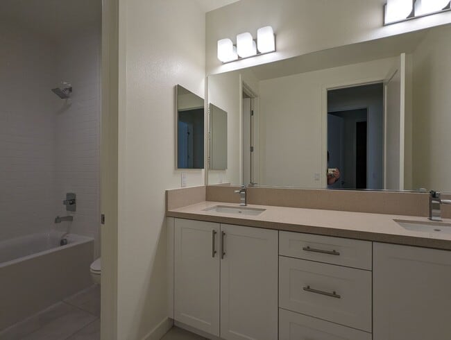 Building Photo - Beautiful Two-Story Four Bedroom Home at t...