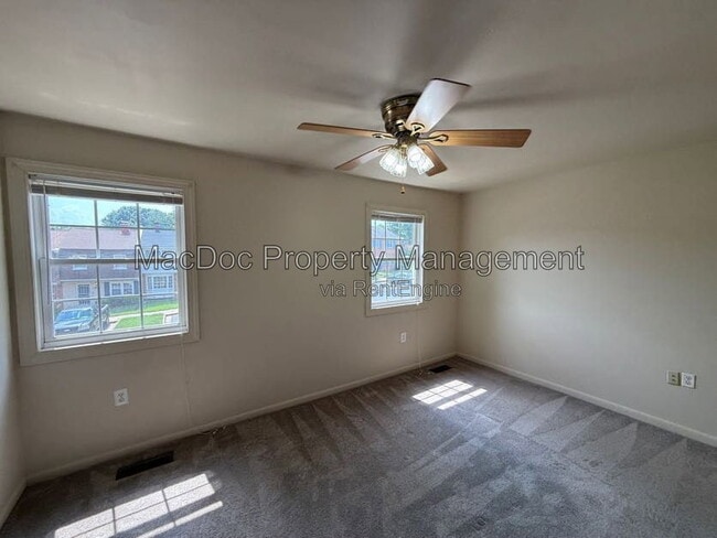 Building Photo - 14611 Earlham Ct