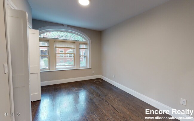 Primary Photo - 7 Strathmore Rd