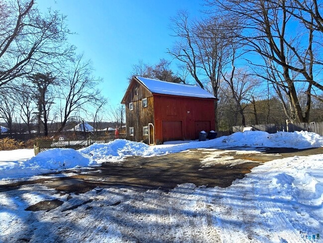 Building Photo - 134 Camp St