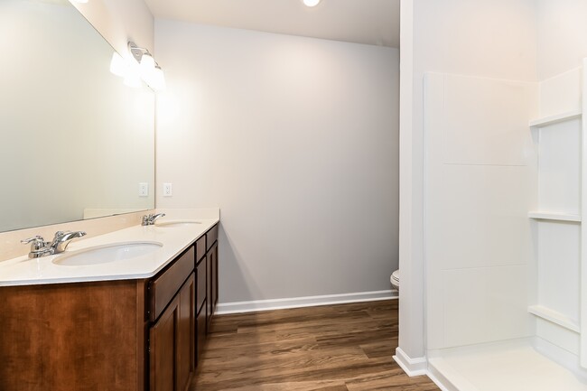 Building Photo - 2804 Summer Townes Wy