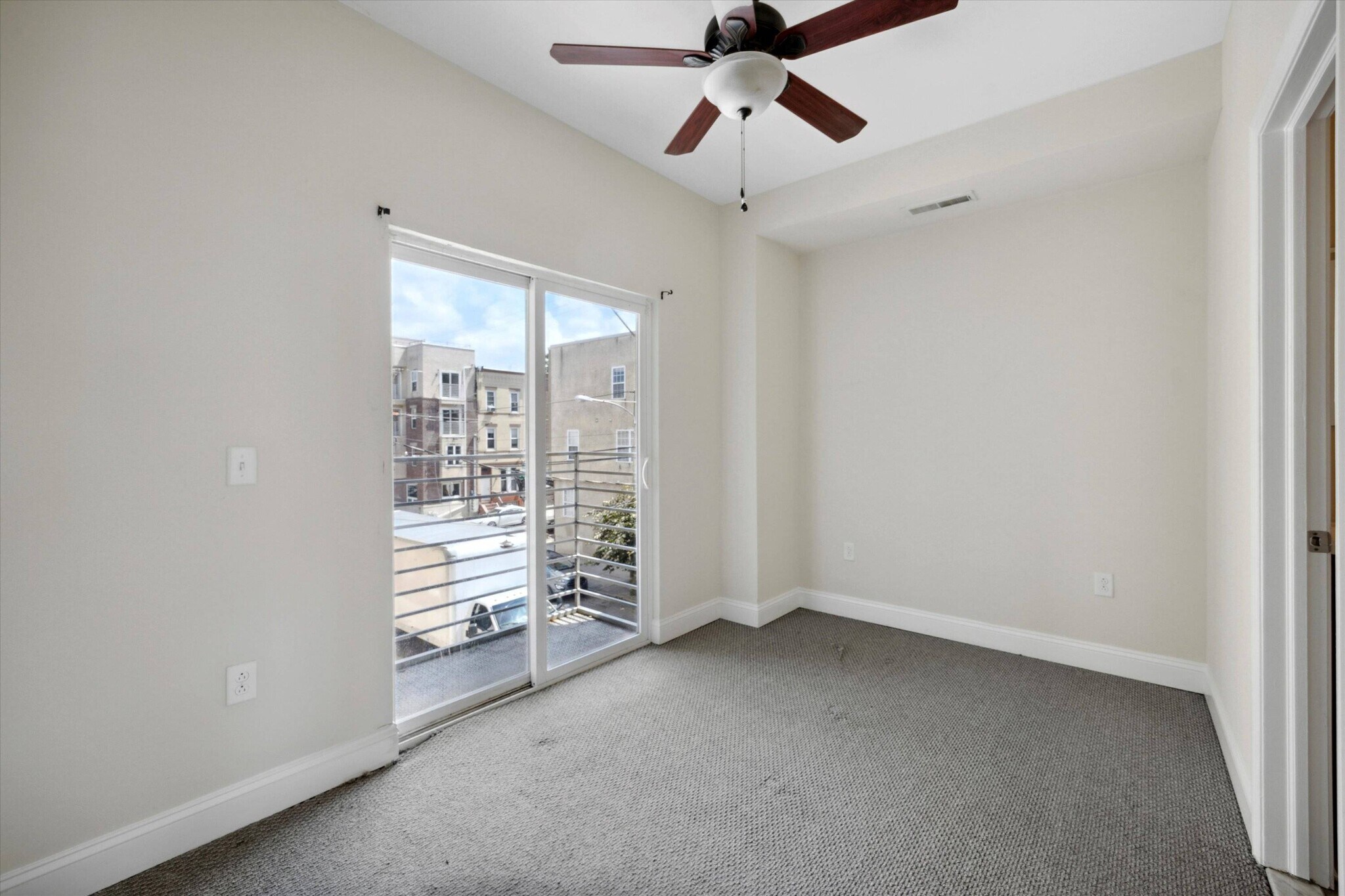 Building Photo - 2001 N Cleveland St