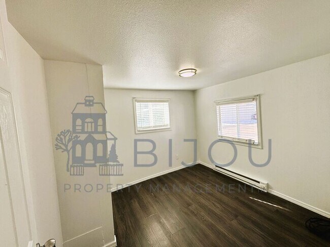 Building Photo - 427-431 E. Bijou St.