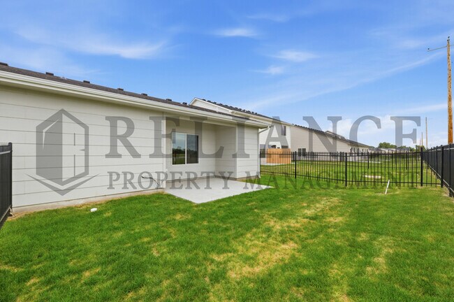 Building Photo - 157 N Gowen St
