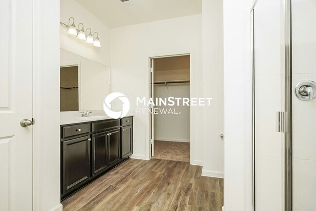 Building Photo - 4 Bedroom Pet-Friendly Home in Crowley, TX with Main Street Renewal