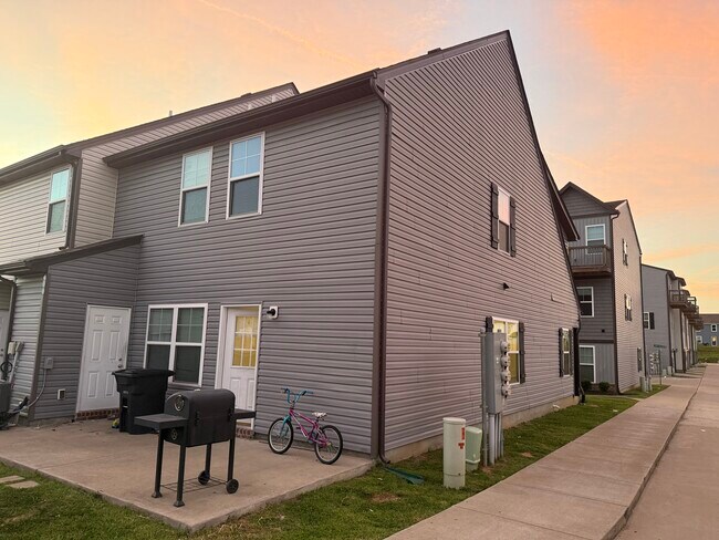 Building Photo - 414 Rick Mccormick Dr