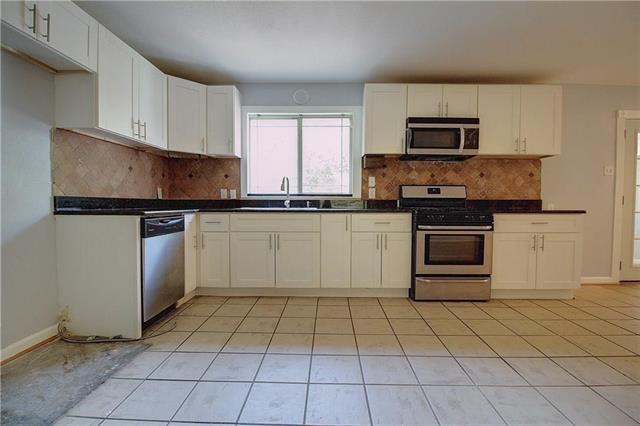 Building Photo - 8115 Claremont Dr