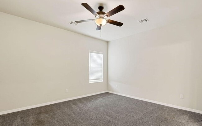 Building Photo - 2911 Aragon Ave