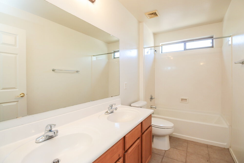 Building Photo - 12465 N Stone Ring Dr
