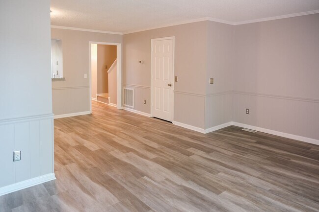 Building Photo - 2BR/2.5BA Condo w/ Community Pool in Simsponville!