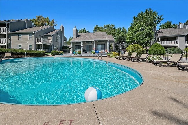 Building Photo - 8811 W 106th Ter