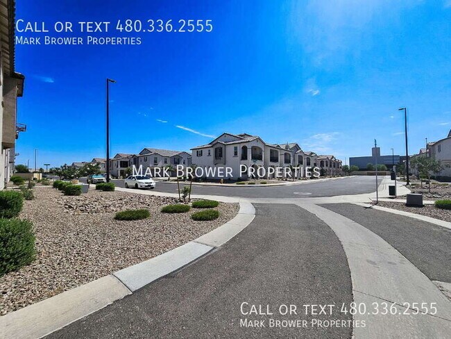 Building Photo - 4021 E Arabian Dr