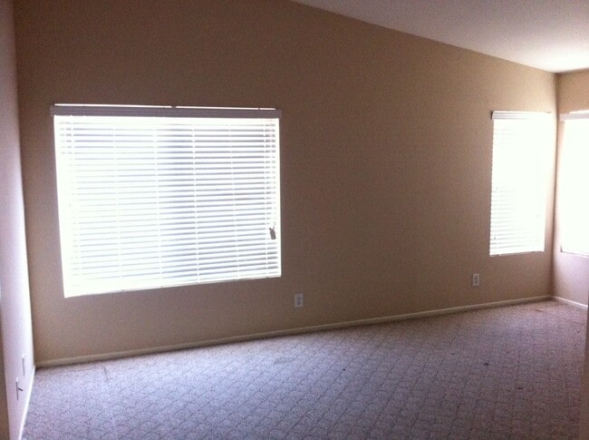 Building Photo - 3 BEDROOM HOME NEAR EAGLE RANCH COMMUNITY OFF TOPAZ RD.